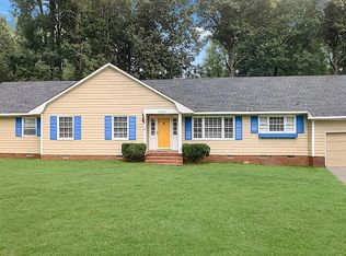 2220 Stallings Dr, Kinston, NC 28504