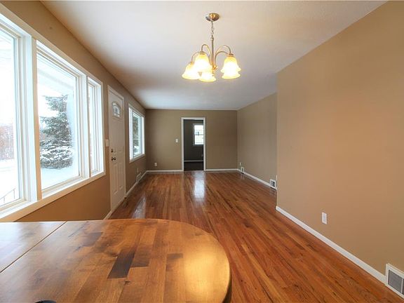 5th image of 120 Cottington Dr