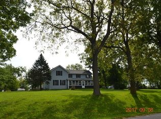 23087 Burr Oak Rd, Harvard, IL 60033