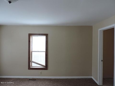 4th image of 299 Bater Rd