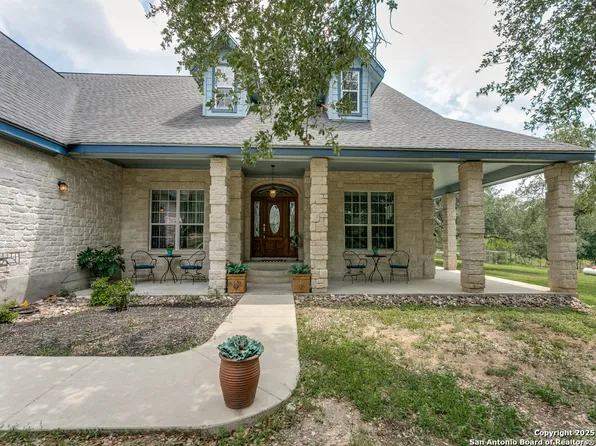 6840 S Loop 1604, Von Ormy, TX 78073