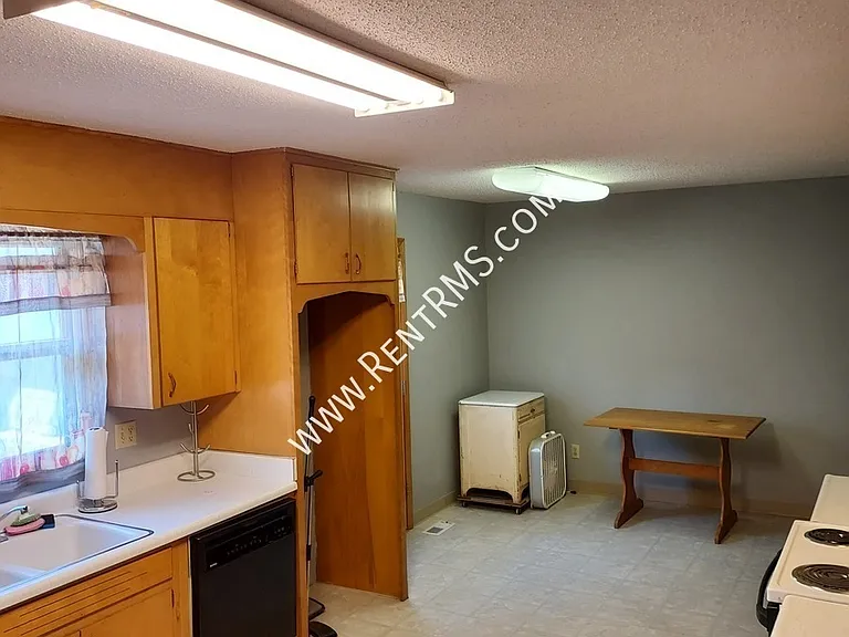 207 Chestnut St — Photo 5