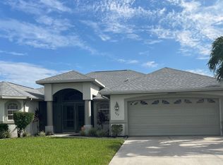 322 SE 29th St, Cape Coral, FL 33904