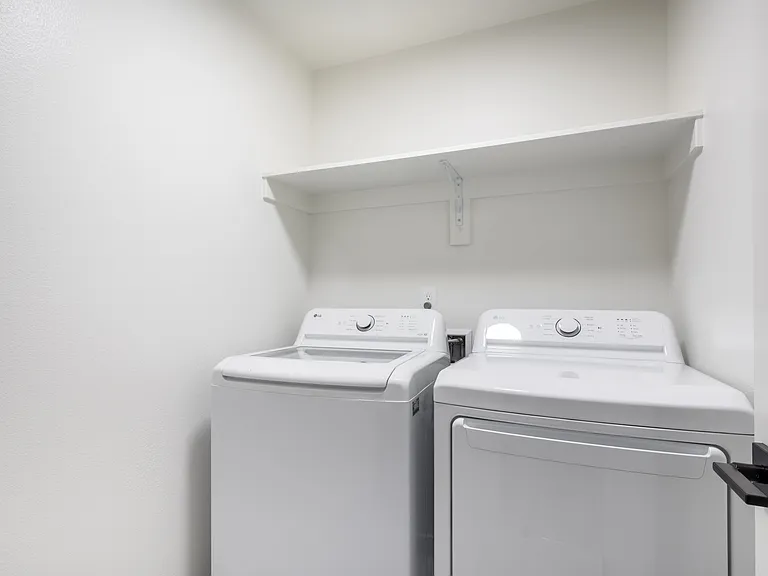 2268 Anchor Ave. — Photo 14