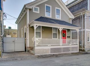 2 Goodwin St #2, Newport, RI 02840