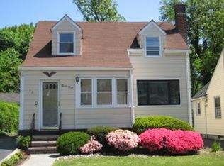 33 Rosedale Ave, Millburn, NJ 07041