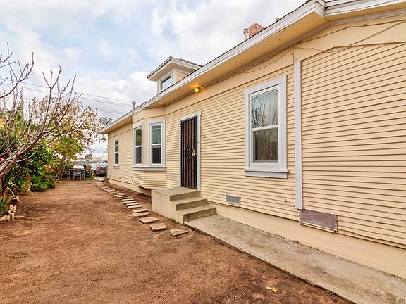 5th image of 1836 Marine Ave