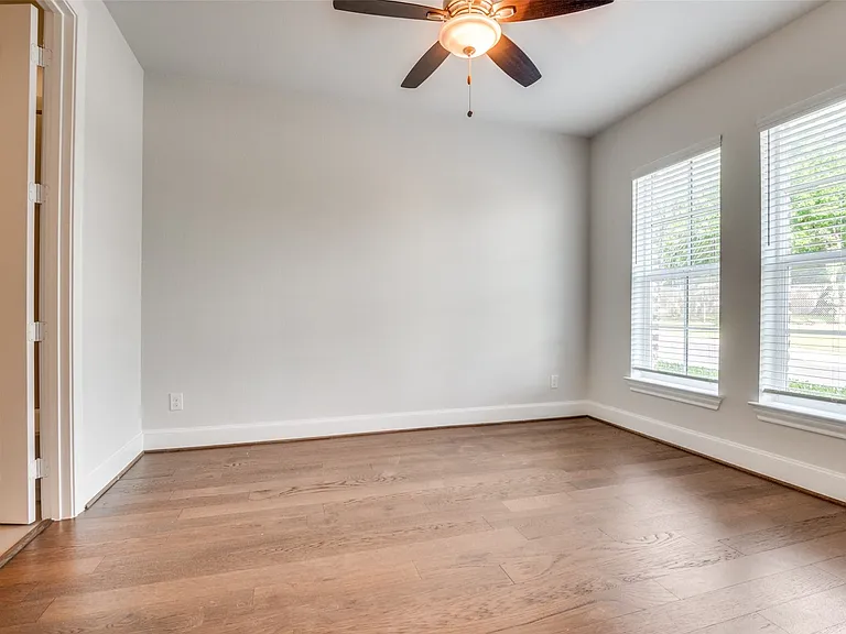 2262 Alterbrook Ln — Photo 15