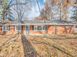 2625 Dunn Rd, Florissant, MO 63033