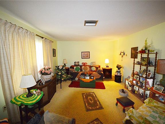 5th image of 1822 3rd St SE