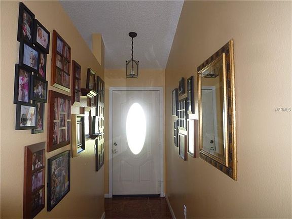 3rd image of 195 Heather Lane Dr