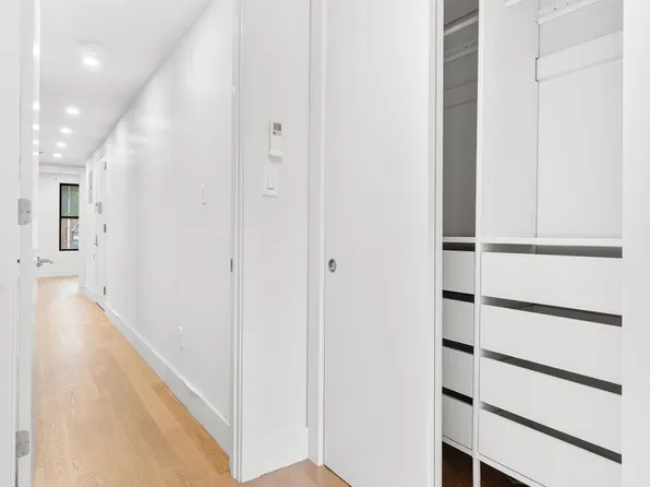 738 East 6th Street image 17 of 18