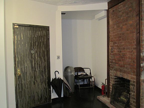 4th image of 240 E 29th St APT 1
