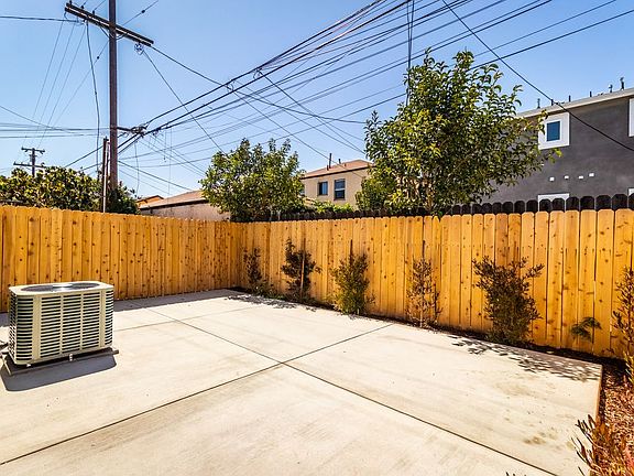 5th image of 1739 S Longwood Ave