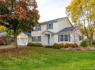 175 Hampshire Dr, Troy, MI