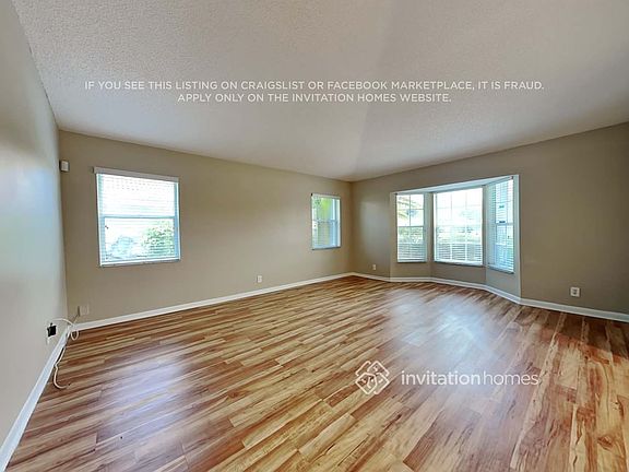 3rd image of 7546 Briar Cliff Cir