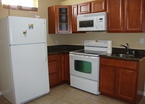 3rd image of 9 Papaiaulu Pl Unit M