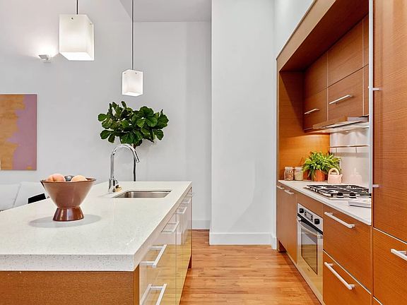 3rd image of 360 Furman St APT 341