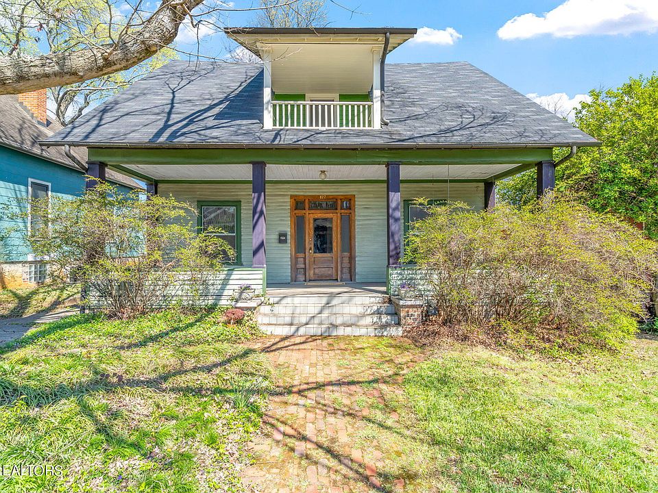 1st image of 127 Leonard Pl