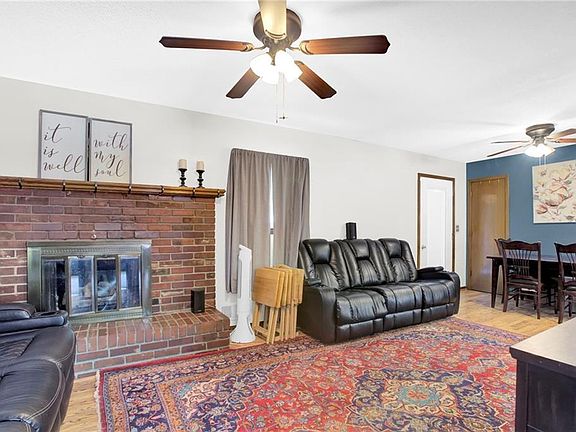 5th image of 807 SE 13th St