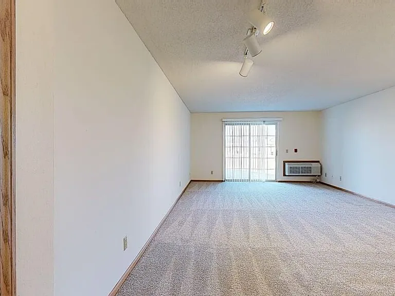 Lake Pointe — Photo 17