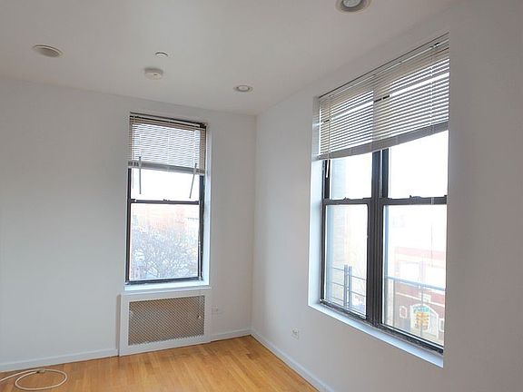 3rd image of 500 W 148th St APT 4F