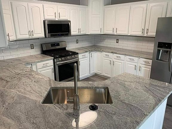 3rd image of 685 Weston Cir