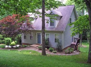906 Flower Dr, Mcgaheysville, VA 22840