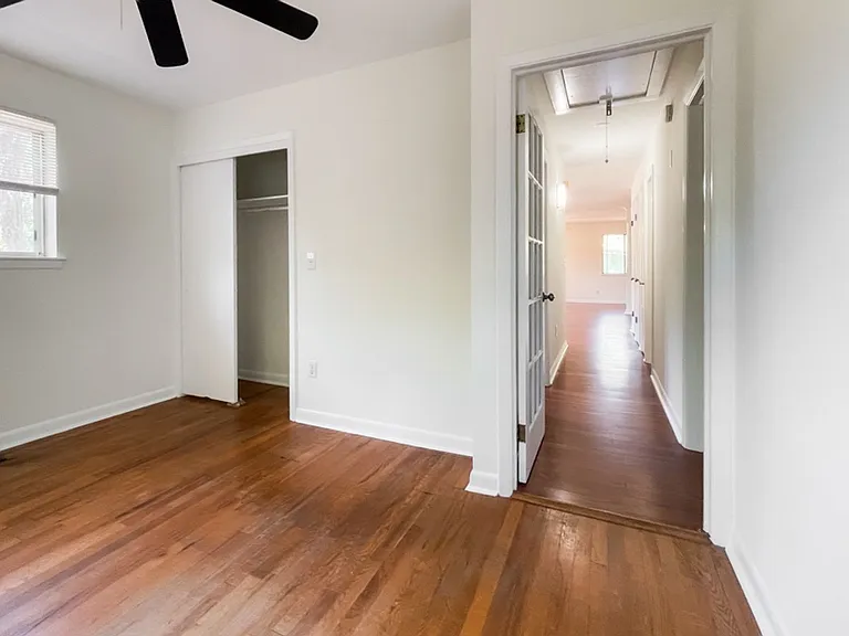 1606 Madrid Ave — Photo 52