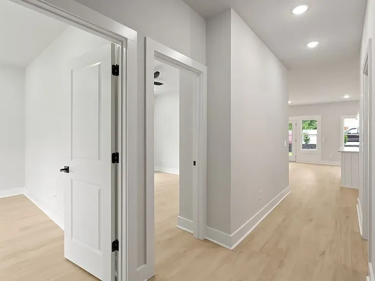 344 S Walnut Ave — Photo 23