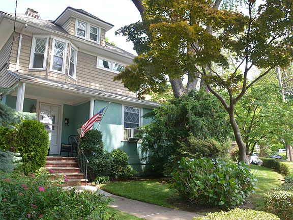 2nd image of 325 Stanley Ave