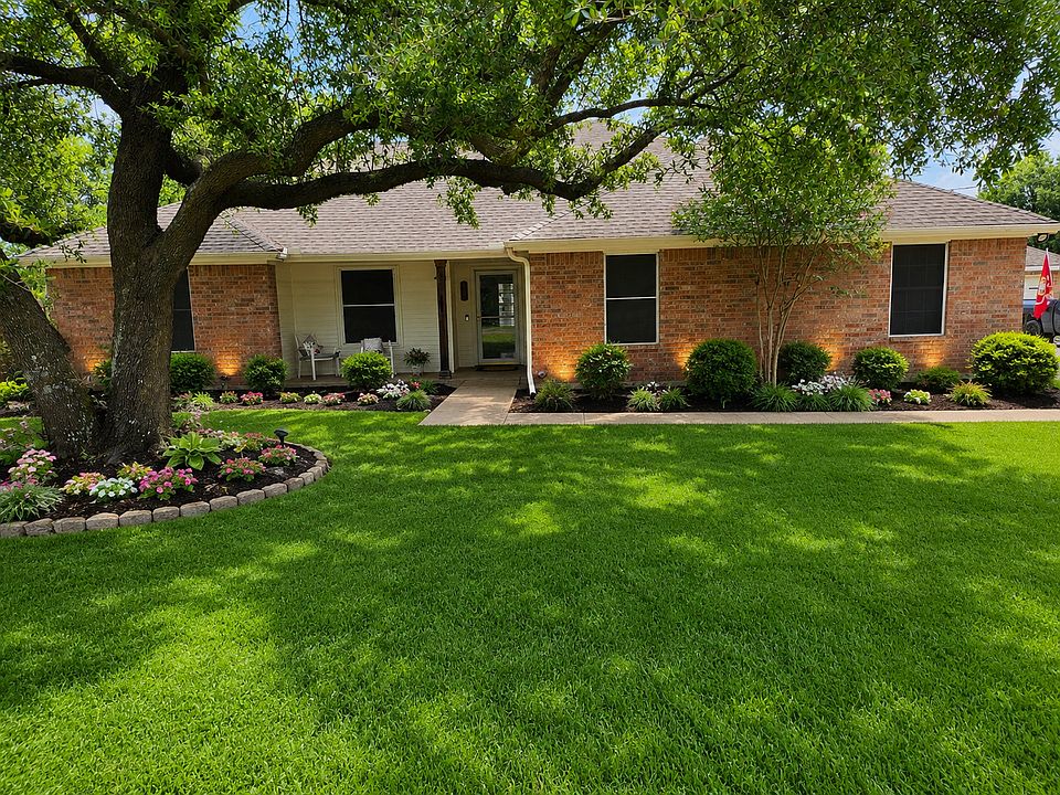 1st image of 104 Carmen Dr