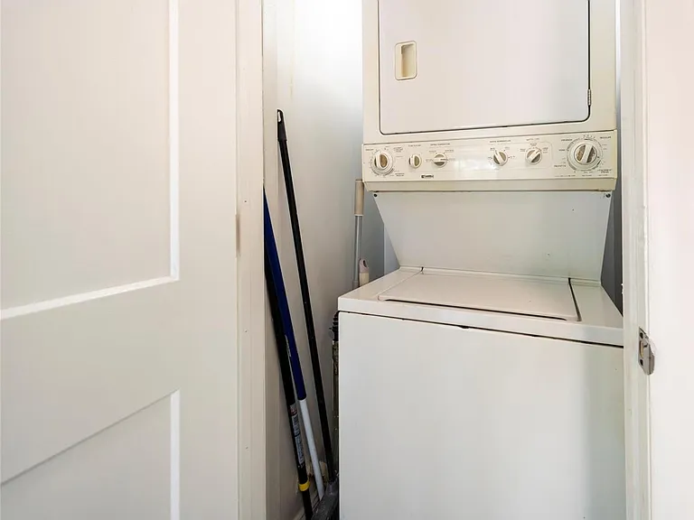 6100 NW 44th St #302 — Photo 24