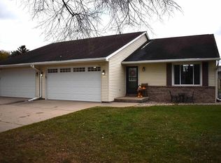 5757 Sandpiper Dr, Stevens Point, WI 54482