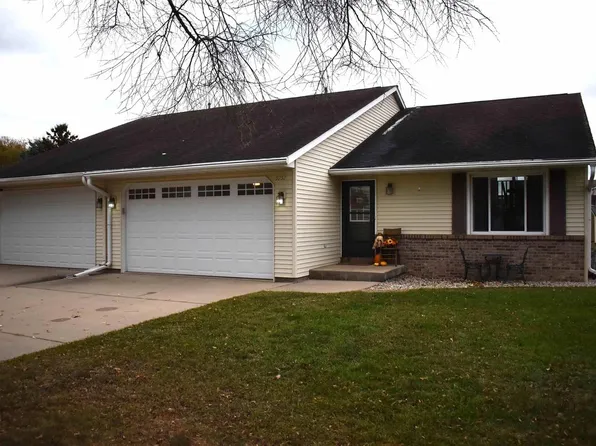 5757 Sandpiper Dr, Stevens Point, WI 54482