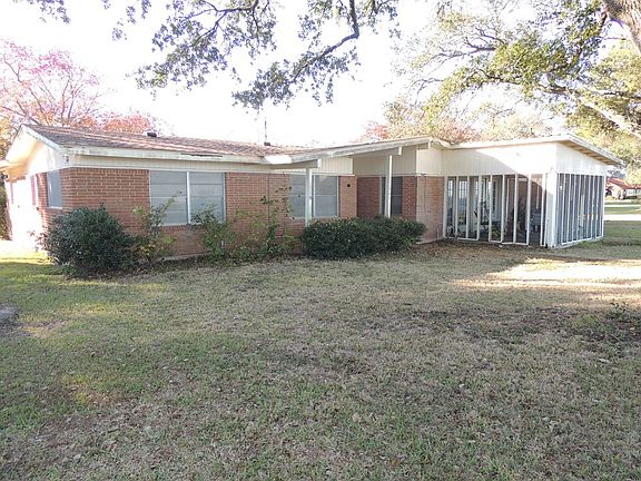 4th image of 1903 E Bayshore Dr