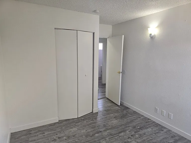 1724 Breckenwood Ct — Photo 27