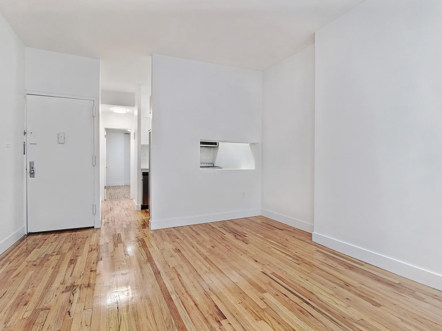 334 West 47th Street — Photo 3