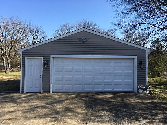 3rd image of 446 Meadowlark Dr