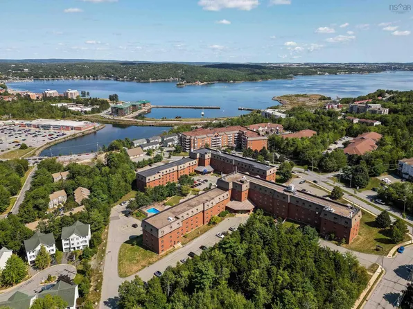 61 Nelsons Landing Blvd #614, Halifax, NS B4A 3X3