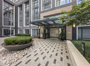 9 Mabelle Ave #2215, Toronto, ON M9A 0E1