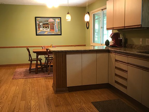 4th image of 3321 Treelawn Dr