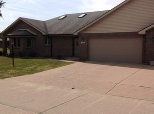 1219 Charleston Commons Dr, Anderson, IN 46012