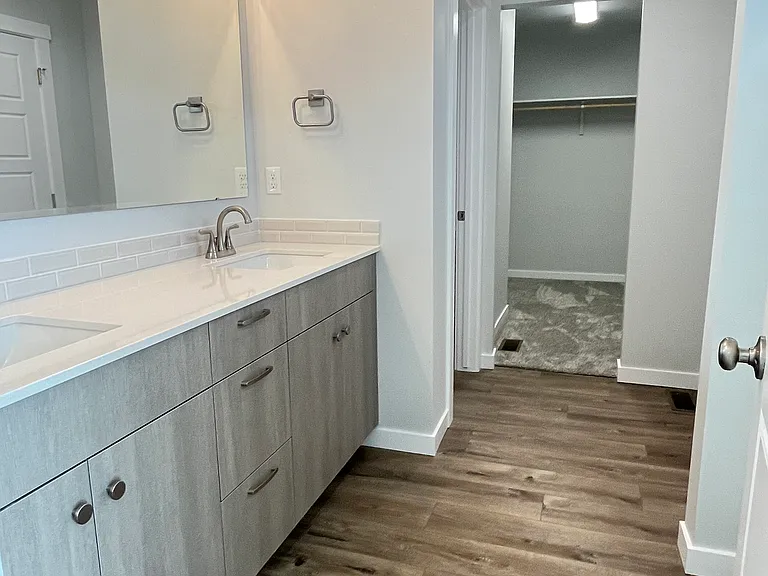 6285 W Karpathos St — Photo 18