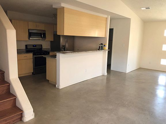 Kitchen off of great room