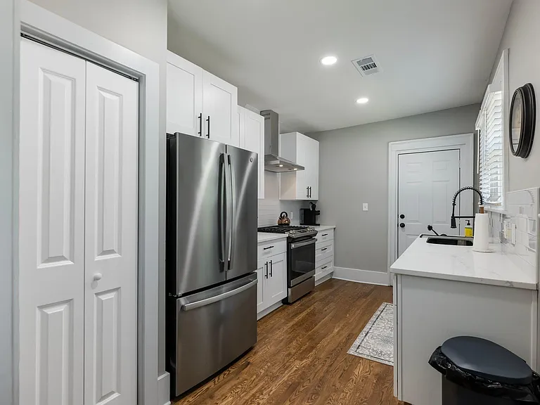 1054 Katherwood Dr SW — Photo 8