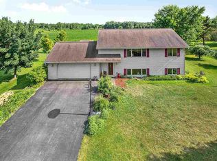 5317 Allen Rd, Little Suamico, WI 54141