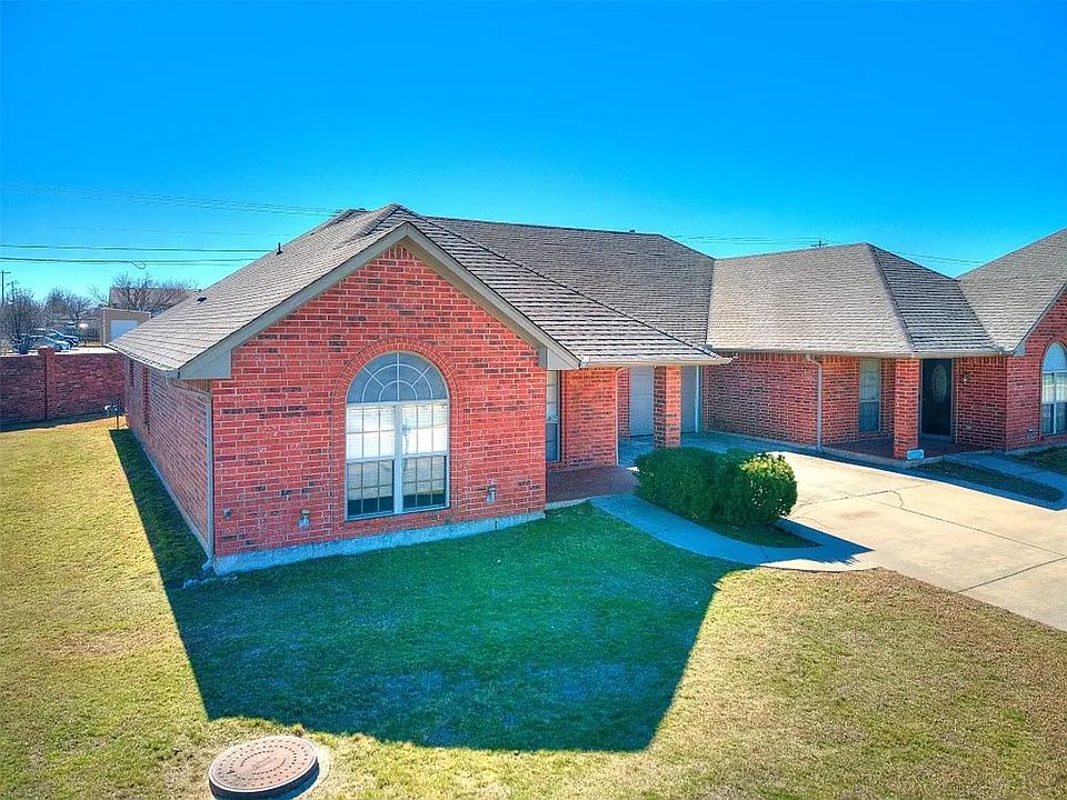 1st image of 4616 Loch Ln