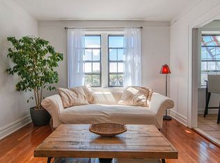 68-36 Burns St #E3, Forest Hills, NY 11375