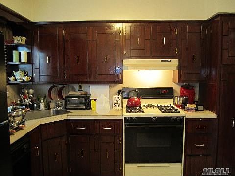 Home for Sale in Rosedale, NY $399,990